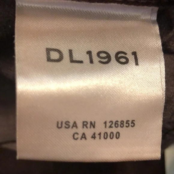 NWT DL1961 Russell Slim Straight Cabernet Pants 33